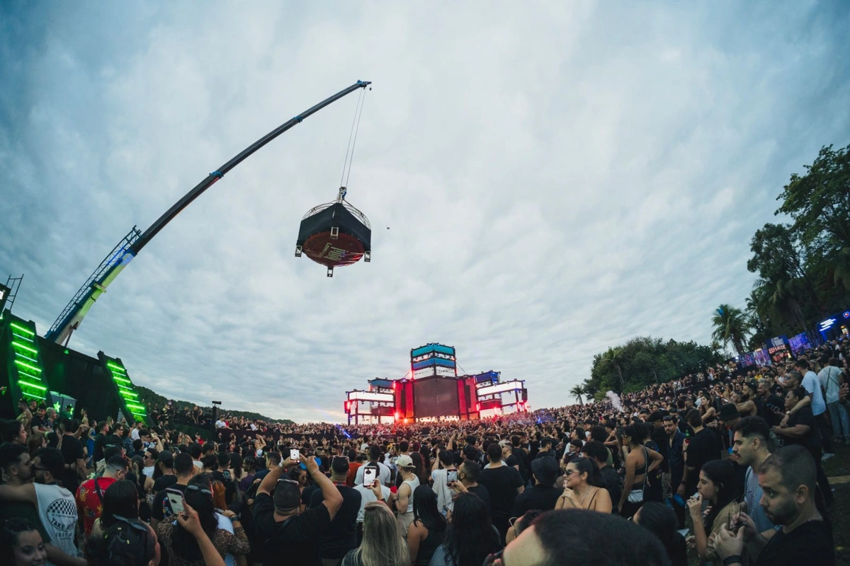 Love Again 2025: tudo sobre a maior festa de música eletrônica do Nordeste