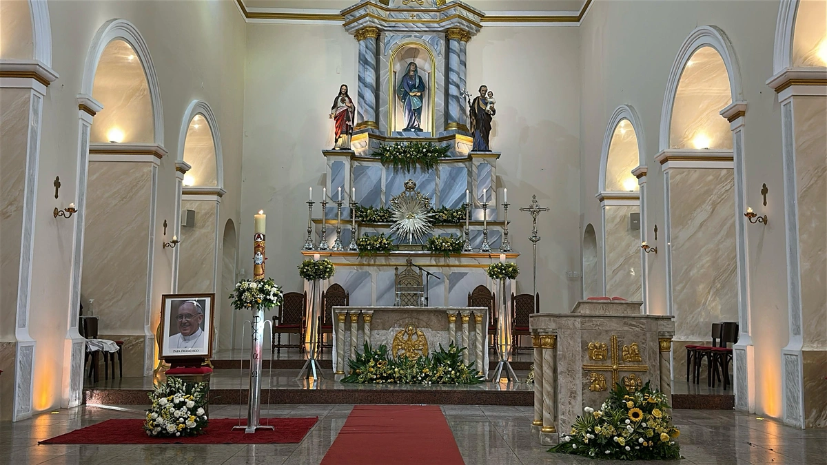 Missa na Catedral de Teresina celebra legado espiritual e social do Papa Francisco