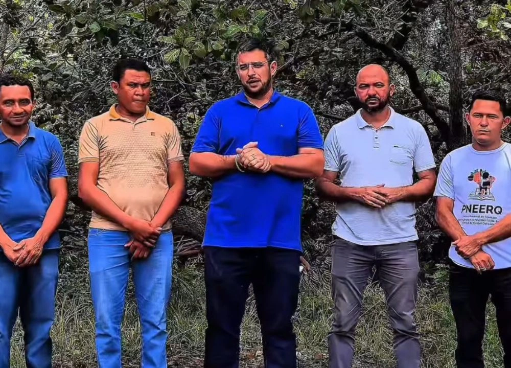 Prefeito de Morro do Chapéu acompanha perfuração de novo poço artesiano em Cabeceiras
