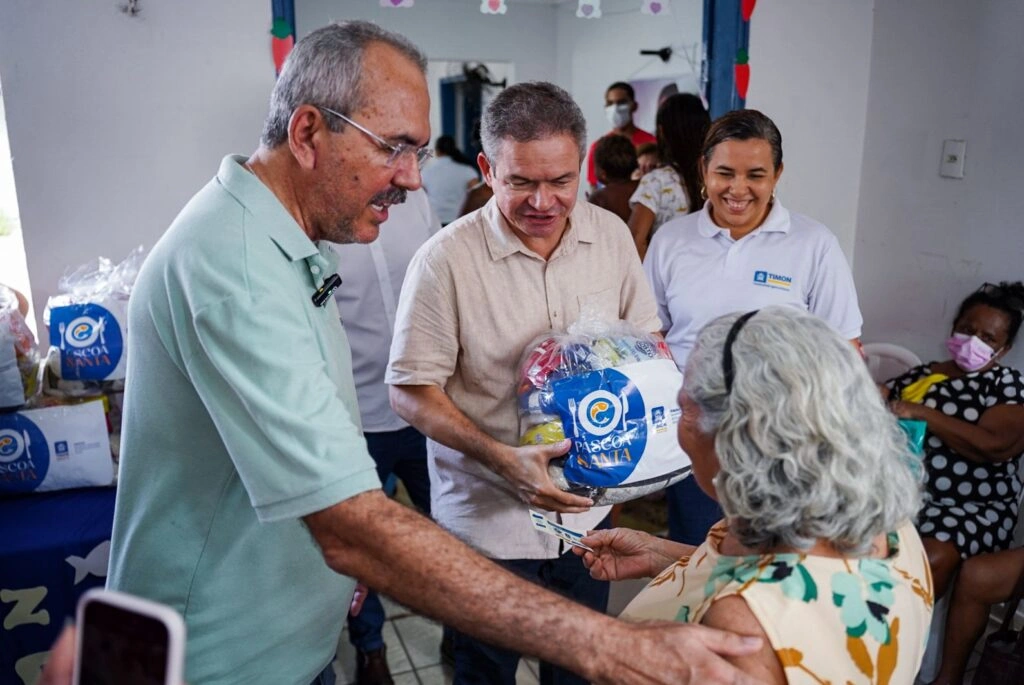 Prefeitura de Timon entrega 2 mil cestas básicas na Semana Santa