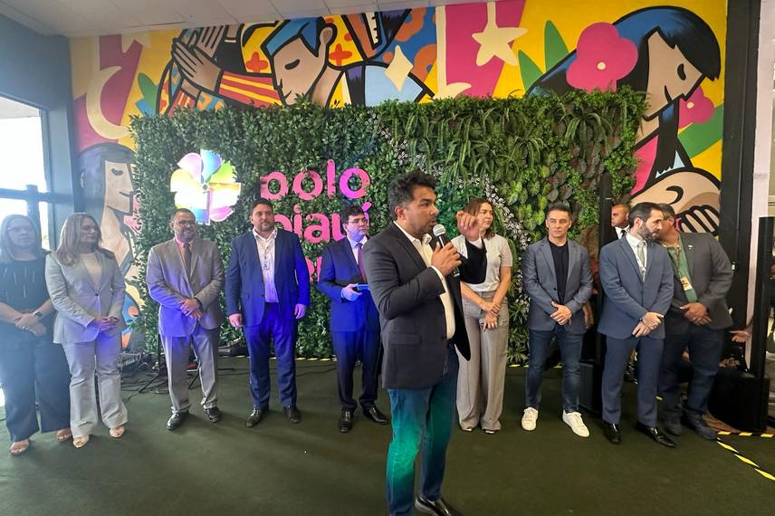 Rafael Fonteles inaugura reforma do Polo Piauí Center e Espaço da Cidadania Rafael Fonteles inaugura reforma do Polo Piauí Center e Espaço da Cidadania