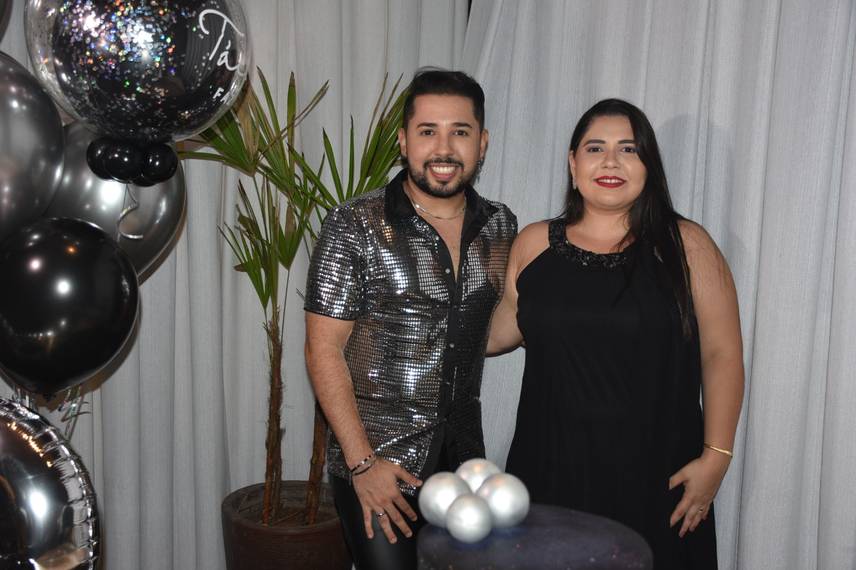 Tácio Baptista celebra aniversário em noite especial no Vito Fogo Tácio Baptista celebra aniversário em noite especial no Vito Fogo