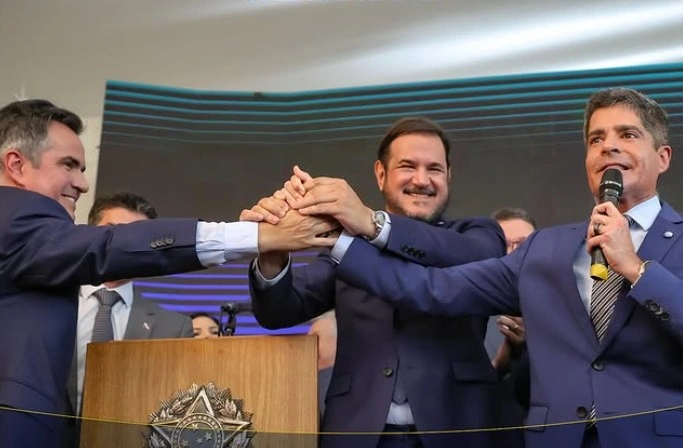 União Brasil e Progressistas formalizam federação