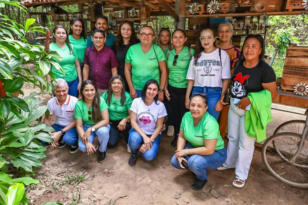 Agricultoras de Jacobina aprendem sobre meliponicultura em intercâmbio na capital