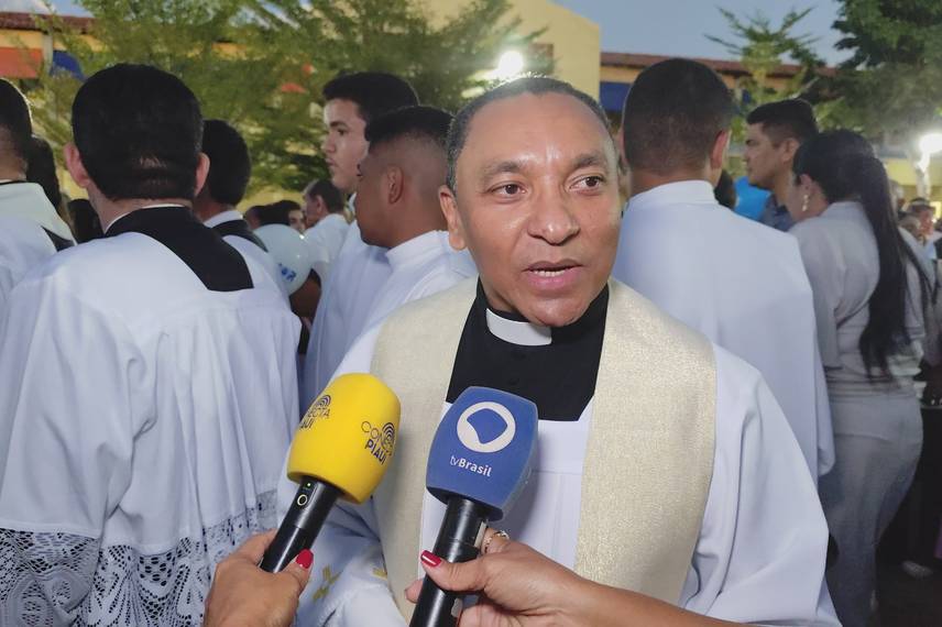 Campo Maior dá início aos festejos de Santo Antônio com muita fé e cultura Campo Maior dá início aos festejos de Santo Antônio com muita fé e cultura