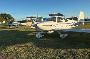 Evento 'e-Fly' reúne mais de 60 aeronaves em Altos e movimenta setor da aviação (Foto: James Rodrigues / Conecta Piauí)