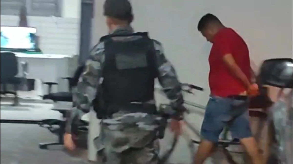 'Gordinho', suspeito de tráfico e porte ilegal, é preso na zona Sul de Teresina