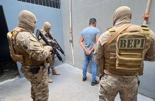Homem com histórico de vários roubos violentos é preso no Centro de Picos (Foto: Reprodução)