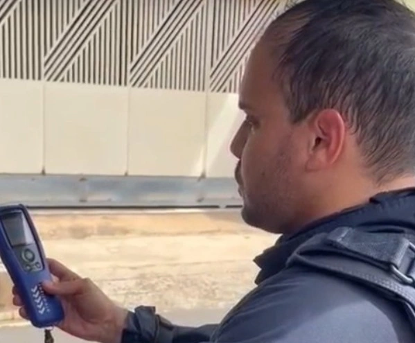 Motociclista embriagado foge da PRF e é preso após perseguição em Teresina