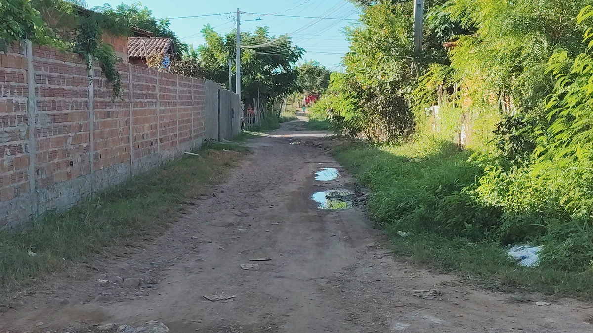 Revoltados, moradores de residencial denunciam descaso da prefeitura em Teresina