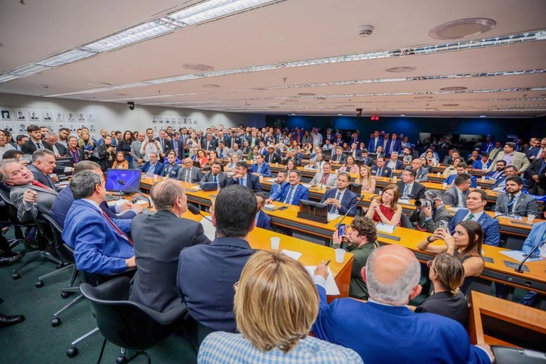 Wellington Dias defende fortalecimento da assistência social com líderes do Piauí