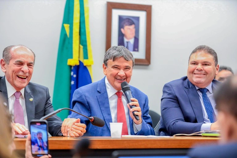 Wellington Dias defende fortalecimento da assistência social com líderes do Piauí