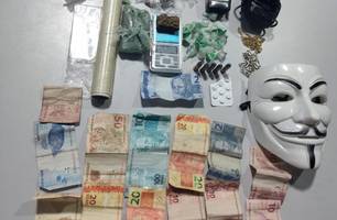 Após denúncia, homem é preso com drogas e munições na zona Sul de Teresina (Foto: Divulgação/PMPI)