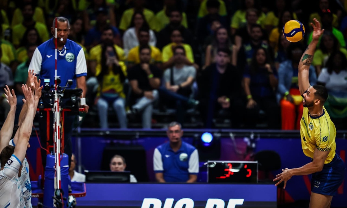 Brasil domina Eslovênia e conquista terceira vitória na VNL 2025
