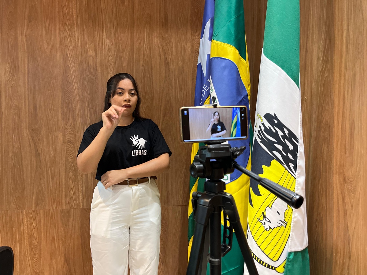 Câmara de Demerval Lobão passa a contar com intérprete de Libras nas sessões