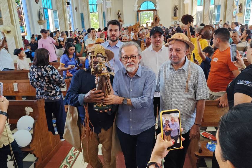 Campo Maior celebra o Dia do Vaqueiro com cavalgada, missa e shows Campo Maior celebra o Dia do Vaqueiro com cavalgada, missa e shows