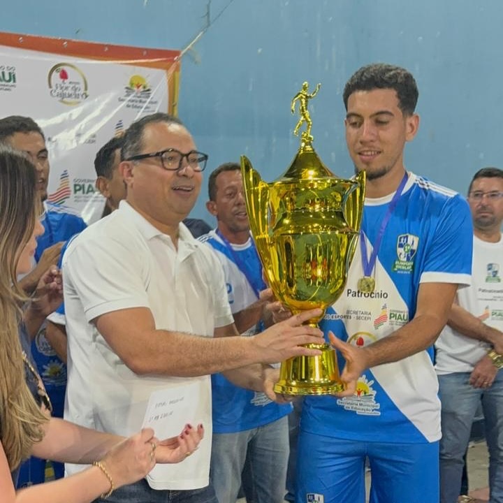 Deputado Evaldo Gomes celebra apoio às Olimpíadas Escolares de Patos