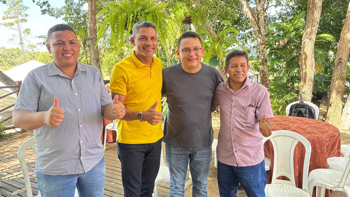 Encontro de prefeitos em Demerval Lobão fortalece união e troca de experiências