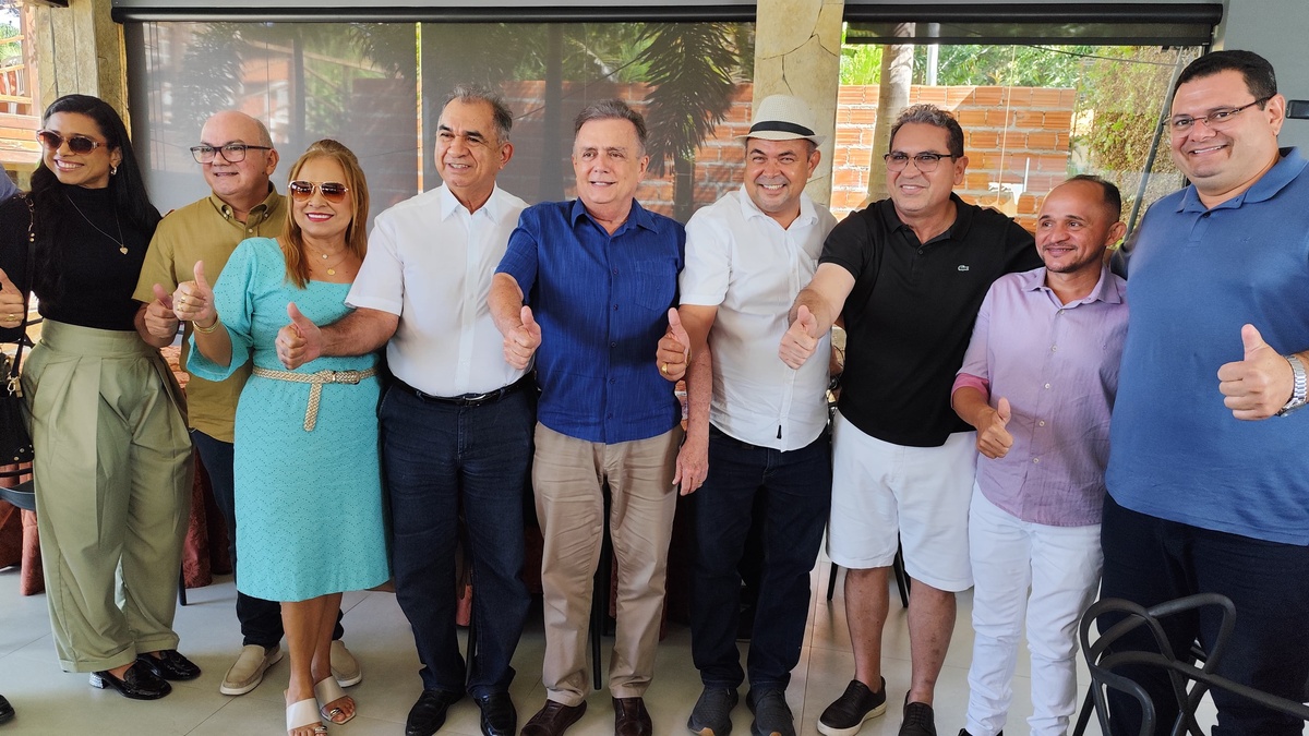 Encontro de prefeitos em Demerval Lobão fortalece união e troca de experiências