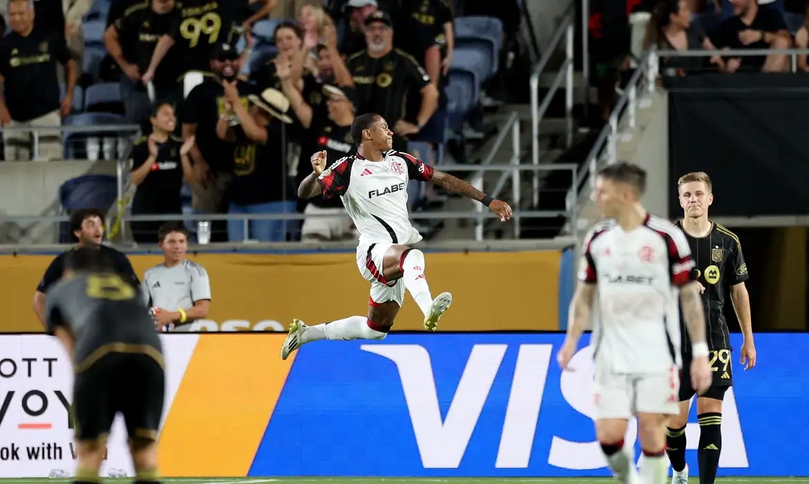 Flamengo fecha primeira fase do Mundial em empate com o Los Angeles