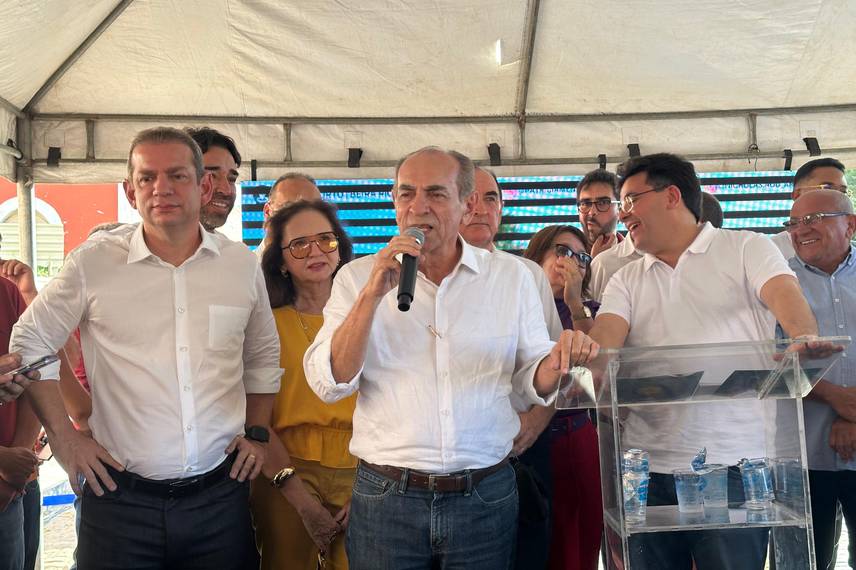 Governador entrega reforma do CETI Jacob Demes em Floriano com investimento de R$ 1,9 mi Governador entrega reforma do CETI Jacob Demes em Floriano com investimento de R$ 1,9 mi