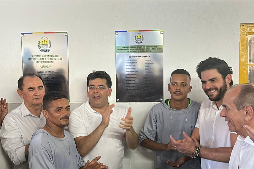 Governador entrega reforma do CETI Jacob Demes em Floriano com investimento de R$ 1,9 mi Governador entrega reforma do CETI Jacob Demes em Floriano com investimento de R$ 1,9 mi