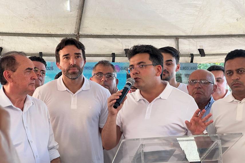 Governador entrega reforma do CETI Jacob Demes em Floriano com investimento de R$ 1,9 mi Governador entrega reforma do CETI Jacob Demes em Floriano com investimento de R$ 1,9 mi