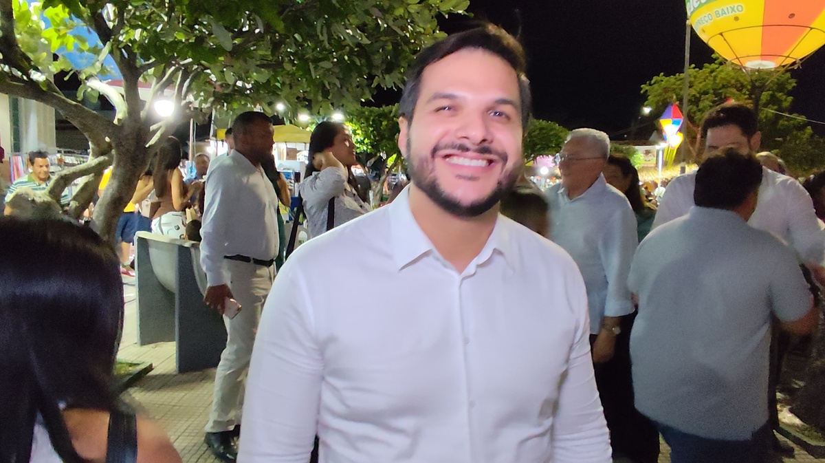 Governador participa da 9ª noite dos festejos de Santo Antônio em Campo Maior