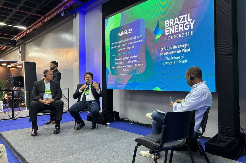 Painel 22 debate nova industrialização e desafios energéticos Painel 22 debate nova industrialização e desafios energéticos