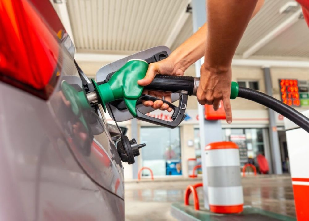Petrobras reduz preço da gasolina nas distribuidoras a partir desta terça (3)