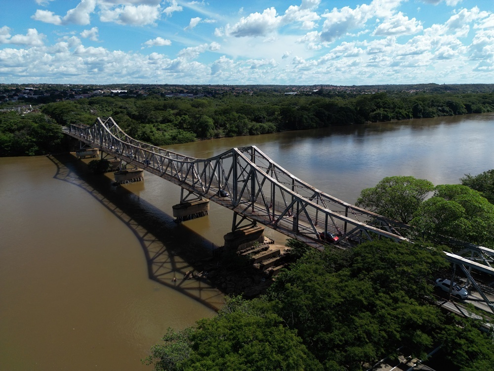 Ponte Metálica