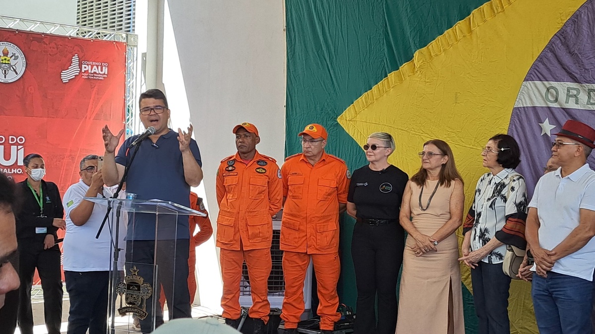 Prefeito Abdoral Melo prestigia inauguração da sede do Corpo de Bombeiros em Esperantina