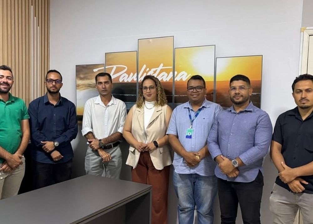 Prefeitura de Paulistana trata melhorias no abastecimento com Águas do Piauí
