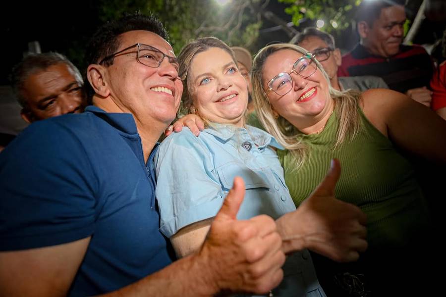 Deputada é homenageada por sua dedicação ao povo parnaibano e piauiense