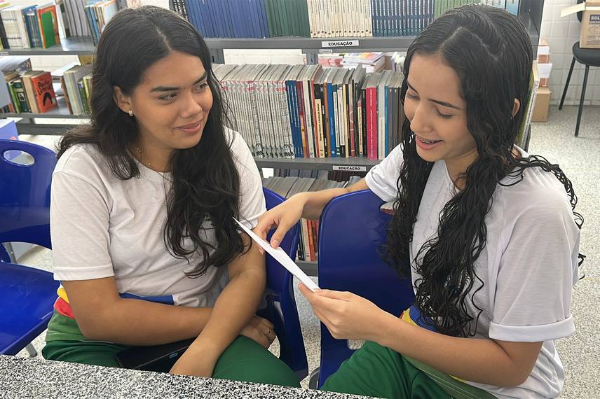 Escola movimenta férias com atividades lúdicas e criativas em Anísio de Abreu