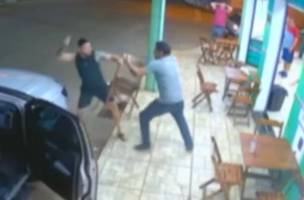 Homem é morto com facada após briga em sorveteria de Goiás (Foto: Reprodução)