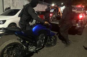 Homem é preso e quatro motos são apreendidas após perseguição no Teresina Sul (Foto: Reprodução)