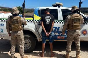 Jovem é preso com cocaína, maconha e materiais para venda em Monsenhor Hipólito (Foto: Divulgação/BEPI)