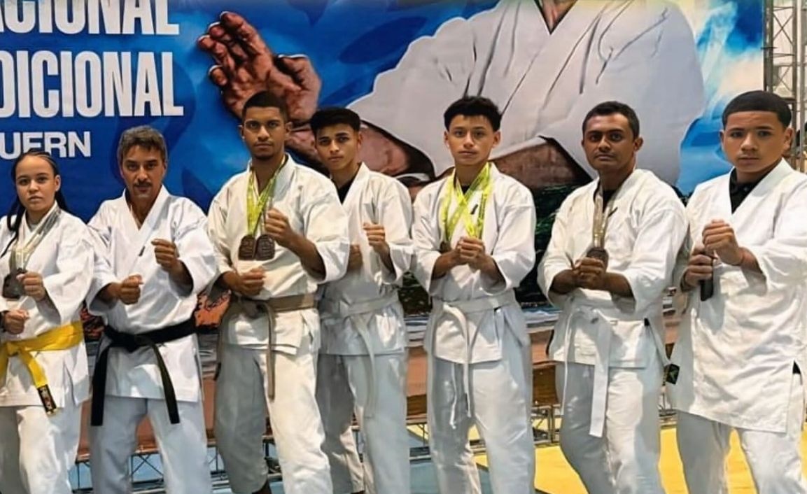 Jovens atletas de Porto se destacam em competições regionais com cinco medalhas