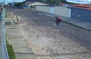 Motociclista realiza o 'grau' e causa acidente em cruzamento de Parnaíba (Foto: Reprodução)