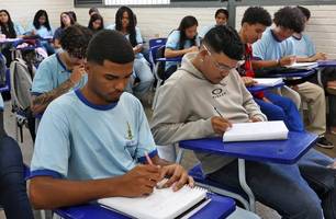Pé-de-Meia: nascidos em maio e junho recebem quinta parcela (Foto: Antônio Cruz/Agência Brasil)