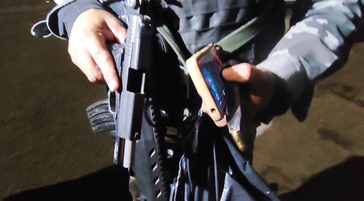Polícia recupera arma após perseguição a faccionados na zona Leste de Teresina