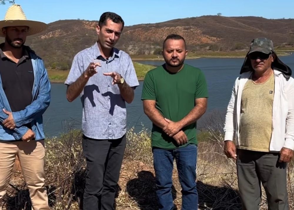 Prefeito de Paulistana acompanha início de obra hídrica no Assentamento Cachoeira