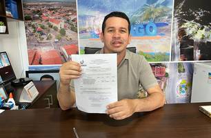 Prefeito Magnum Cardoso autoriza construção de quadra, praça e academia de saúde (Foto: Reprodução)