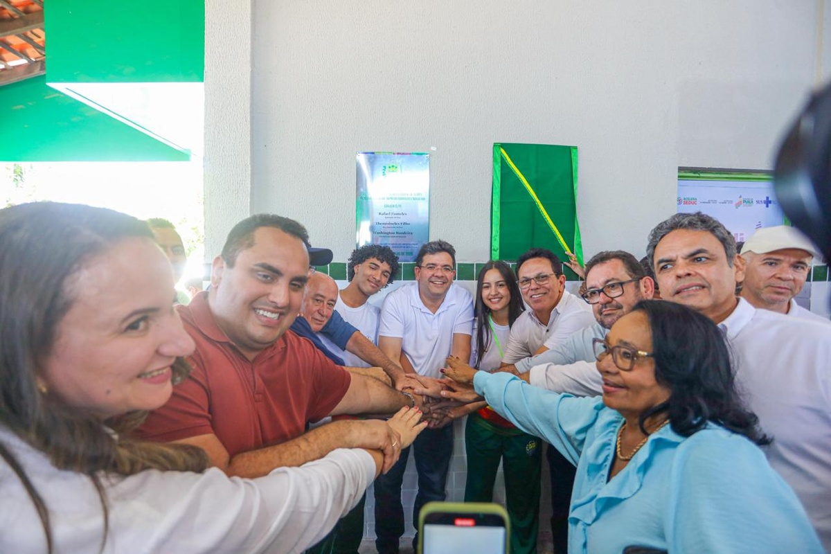 Rafael Fonteles entrega obras em Corrente e participa da Expocorrente 2025