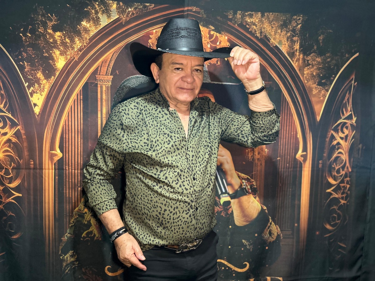 Shows animam a noite na Festa do Vaqueiro 2025 em Demerval Lobão