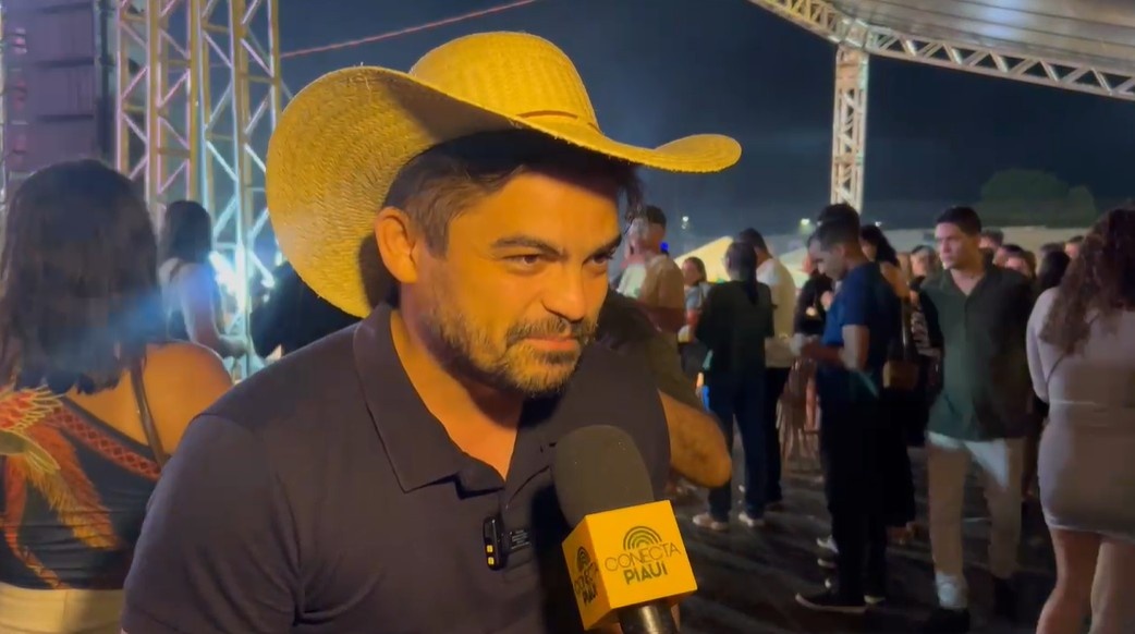 Shows animam a noite na Festa do Vaqueiro 2025 em Demerval Lobão