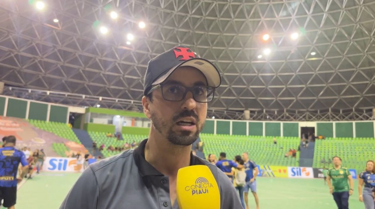 Técnico Jonhny Alves, do Vasco da Gama
