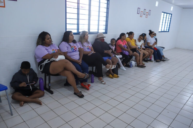 Timon promove acolhimento e orientação com mães no CER Maria do Carmo Neiva