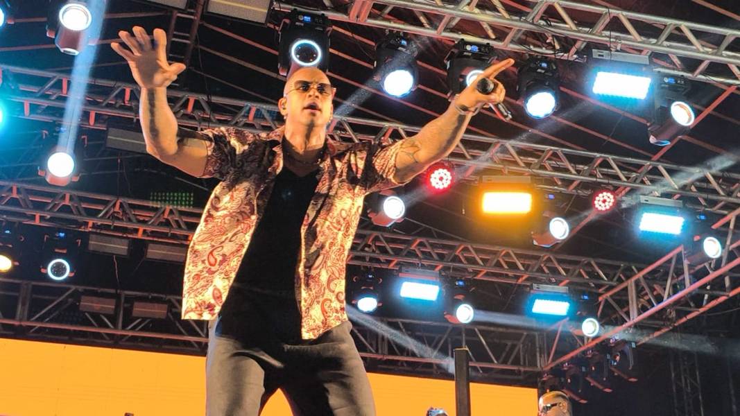 Urufolia 2025: primeira noite reúne multidão em Uruçuí ao som de Léo Santana